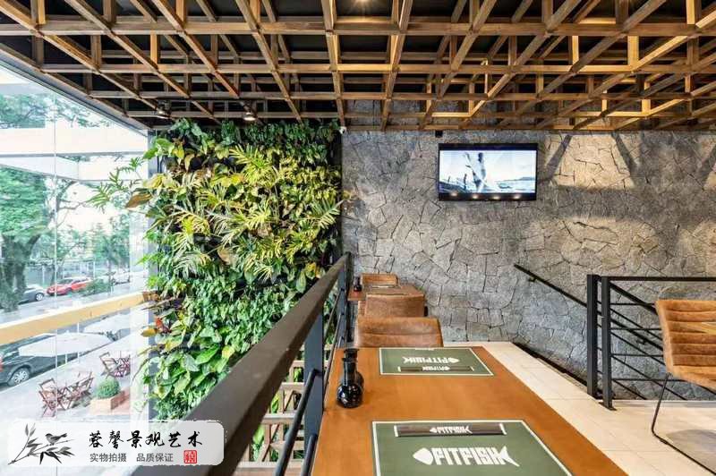 工业风餐厅景观 垂直绿化植物墙帮您忙 行业资讯 蓉馨生态景观